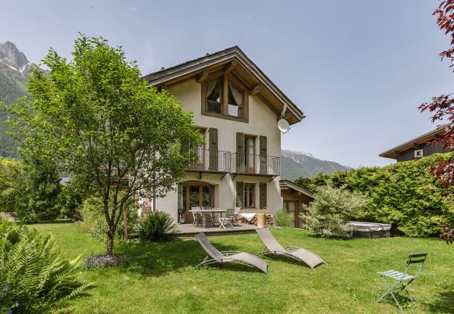 Chalet à Chamonix-Mont-Blanc - Chalet Les Tissourds Chalet à Chamonix-Mont-Blanc - Chalet Les Tissourds