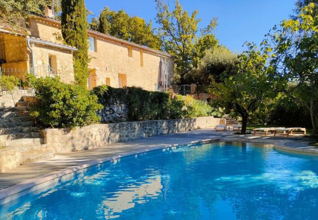 Villa à Suzette - Villa La Colline avec piscine et magnifique vue sur le Mt Ventoux