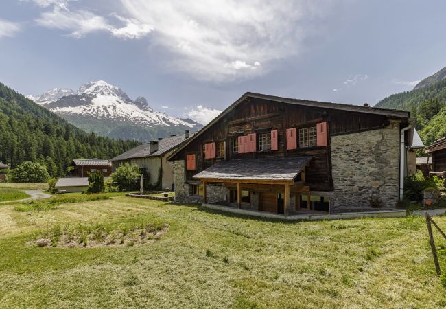 Chalet à Chamonix-Mont-Blanc - Chalet Les Choucas Chalet à Chamonix-Mont-Blanc - Chalet Les Choucas