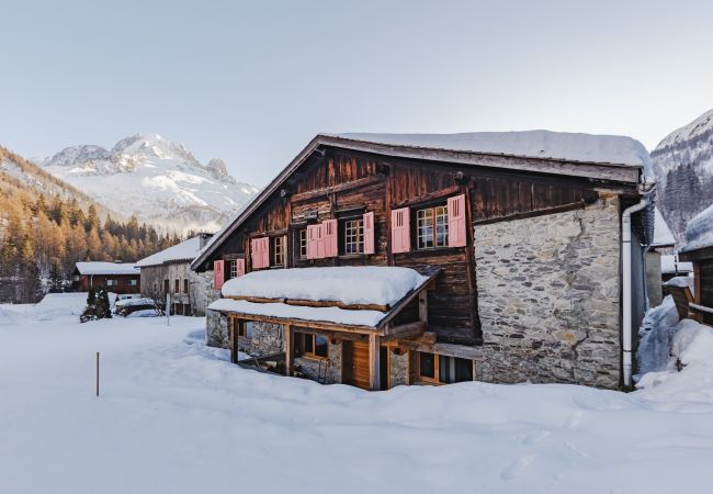 Chalet à Chamonix-Mont-Blanc - Chalet Les Choucas Chalet à Chamonix-Mont-Blanc - Chalet Les Choucas