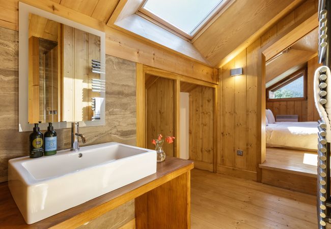 Chalet à Chamonix-Mont-Blanc - Chalet Scierie - luxe avec jacuzzi Chalet à Chamonix-Mont-Blanc - Chalet Scierie - luxe avec jacuzzi