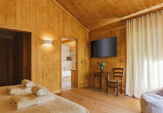 Chalet à Chamonix-Mont-Blanc - Chalet Scierie - luxe avec jacuzzi Chalet à Chamonix-Mont-Blanc - Chalet Scierie - luxe avec jacuzzi
