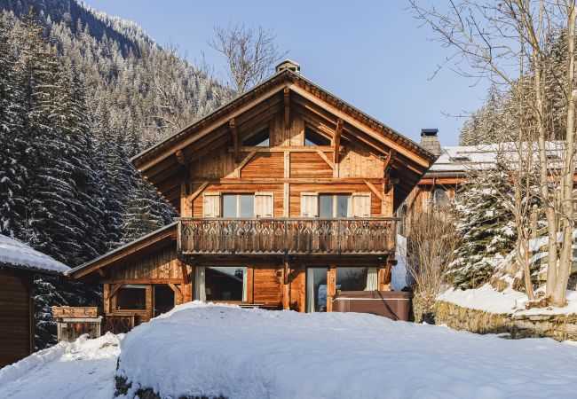 Chalet à Chamonix-Mont-Blanc - Chalet Scierie - luxe avec jacuzzi Chalet à Chamonix-Mont-Blanc - Chalet Scierie - luxe avec jacuzzi