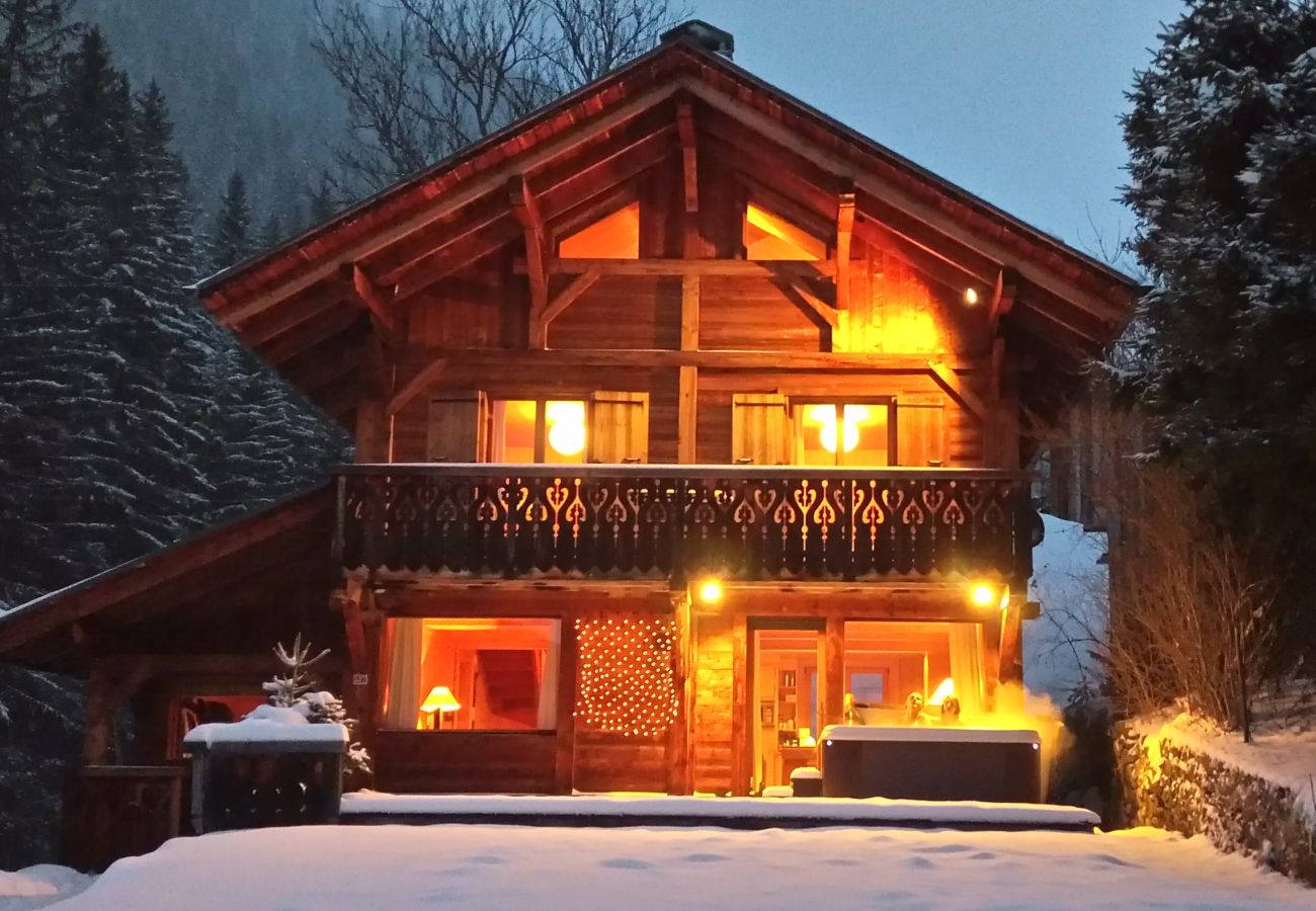 Chalet à Chamonix-Mont-Blanc - Chalet Scierie - luxe avec jacuzzi