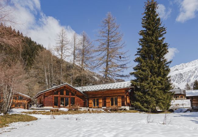 Chalet à Chamonix-Mont-Blanc - Chalet Guapa, escapade a la montagne, avec jacuzzi Chalet à Chamonix-Mont-Blanc - Chalet Guapa, escapade a la montagne, avec jacuzzi