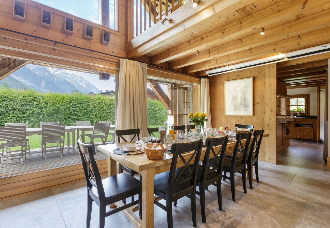 Chalet in Chamonix-Mont-Blanc - Magnificent Chalet Valhalla 5*, central Chamonix