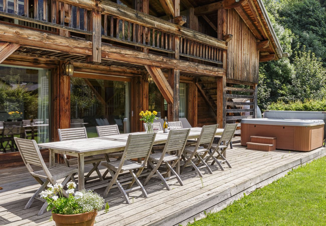 Chalet in Chamonix-Mont-Blanc - Magnificent Chalet Valhalla 5*, central Chamonix