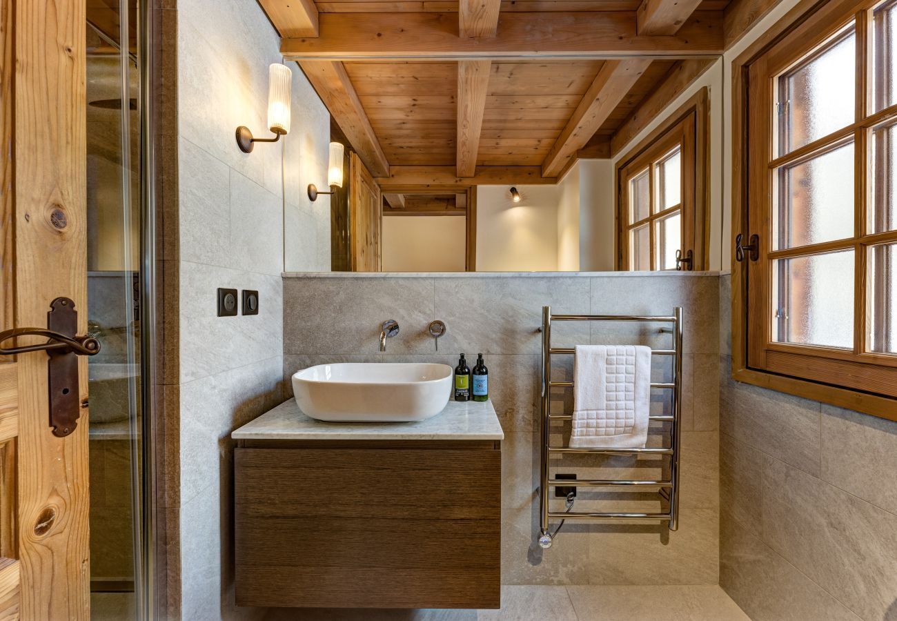 Chalet in Chamonix-Mont-Blanc - Magnificent Chalet Valhalla 5*, central Chamonix