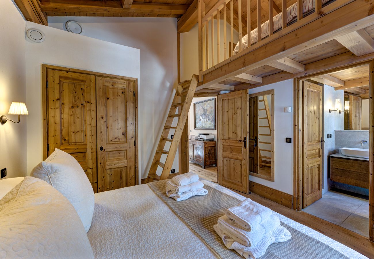 Chalet in Chamonix-Mont-Blanc - Magnificent Chalet Valhalla 5*, central Chamonix