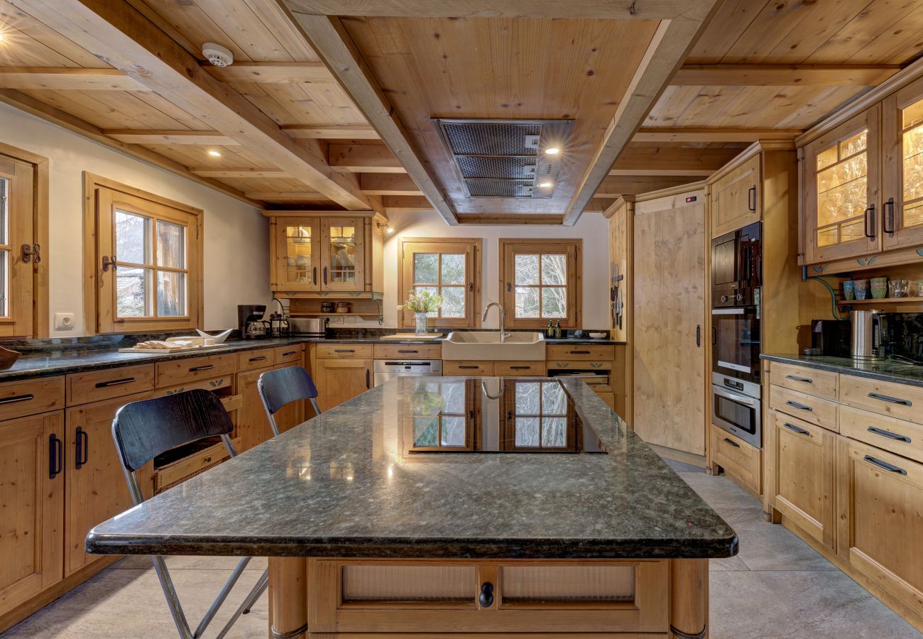 Chalet in Chamonix-Mont-Blanc - Magnificent Chalet Valhalla 5*, central Chamonix