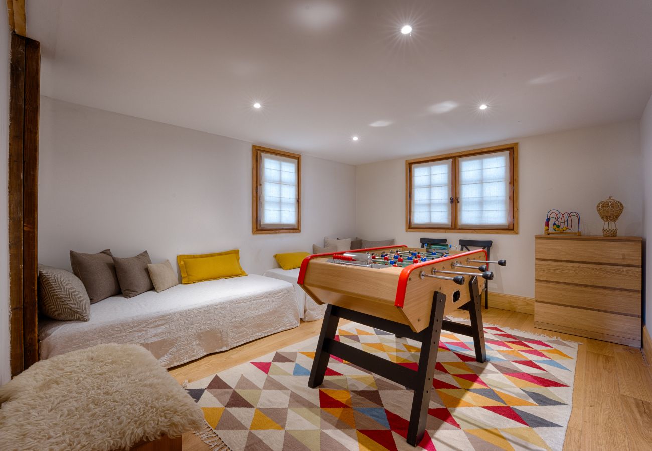 Chalet in Chamonix-Mont-Blanc - Magnificent Chalet Valhalla 5*, central Chamonix