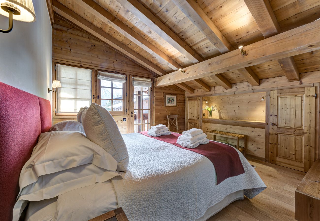Chalet in Chamonix-Mont-Blanc - Magnificent Chalet Valhalla 5*, central Chamonix