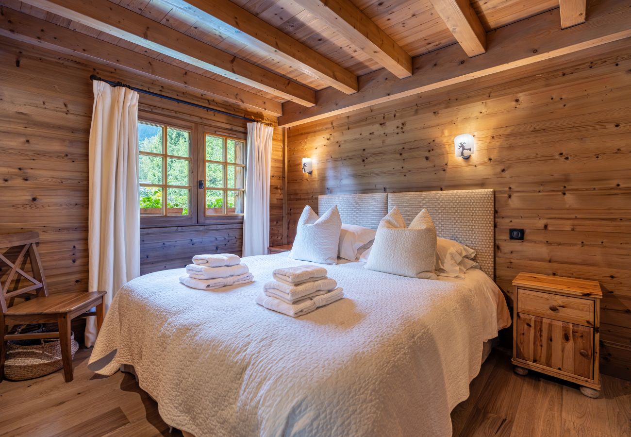 Chalet in Chamonix-Mont-Blanc - Magnificent Chalet Valhalla 5*, central Chamonix