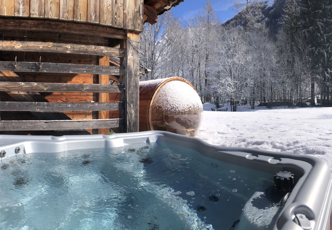 Chalet in Chamonix-Mont-Blanc - Magnificent Chalet Valhalla 5*, central Chamonix