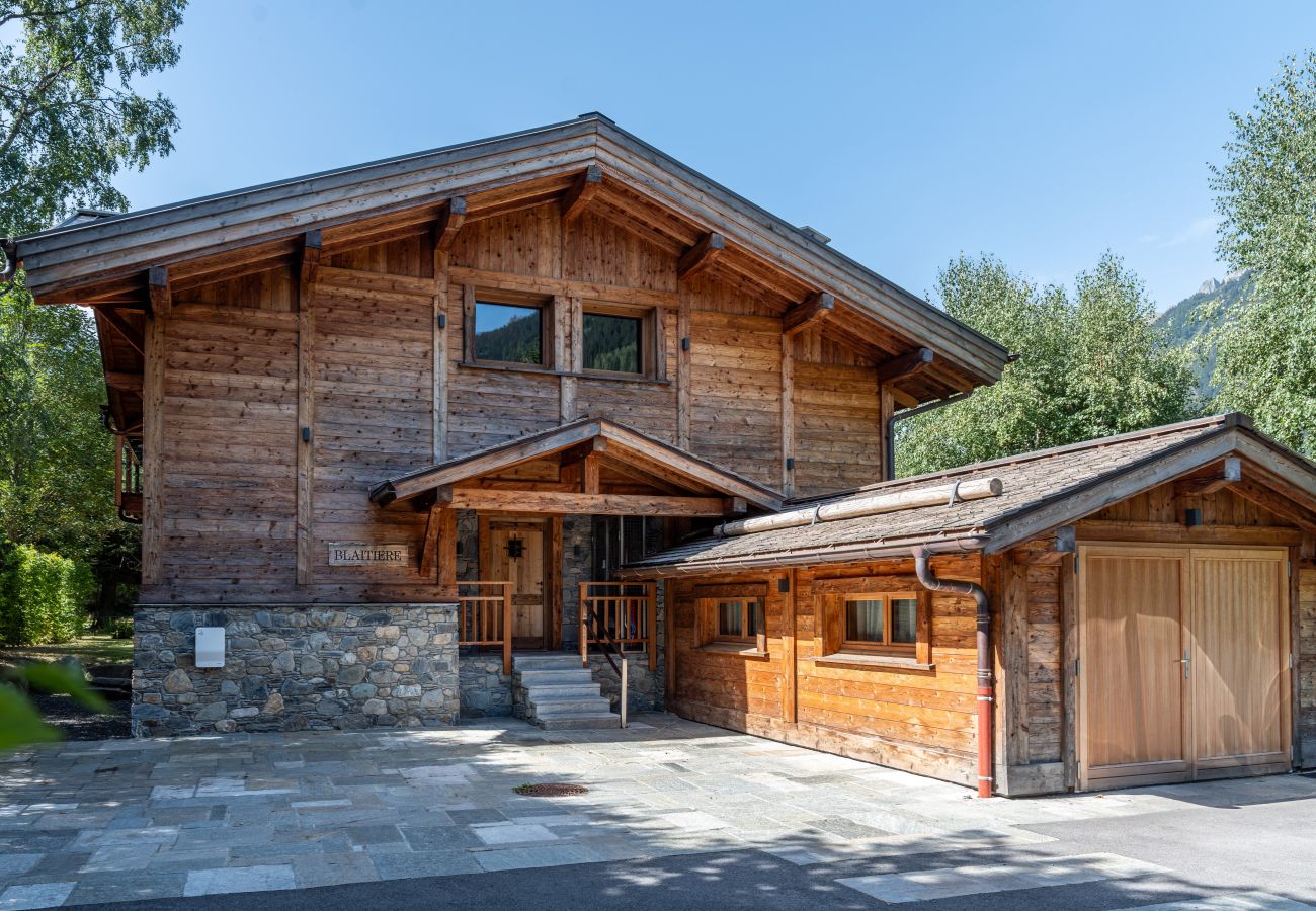 Chalet in Chamonix-Mont-Blanc - Chalet Blaitière Contemporary Luxury