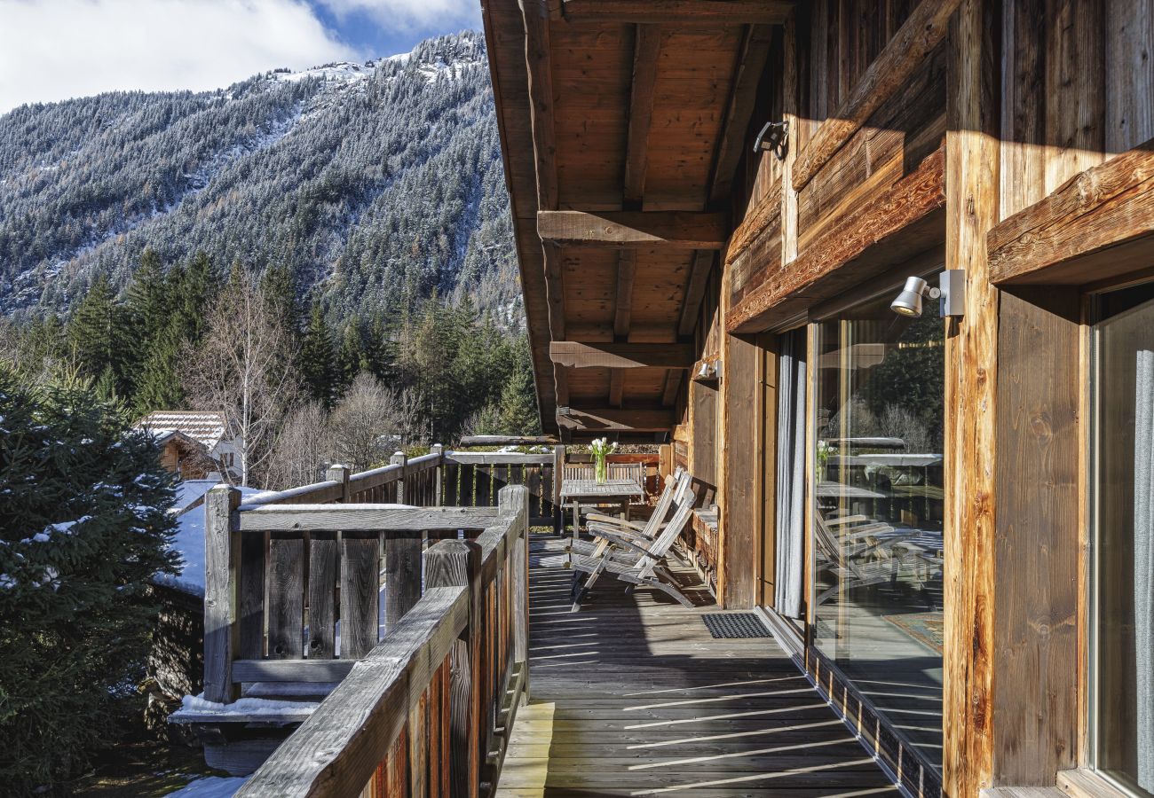 Chalet in Chamonix-Mont-Blanc - Chalet Hermine 5*, Hot Tub and Sauna, Les Chosalets 