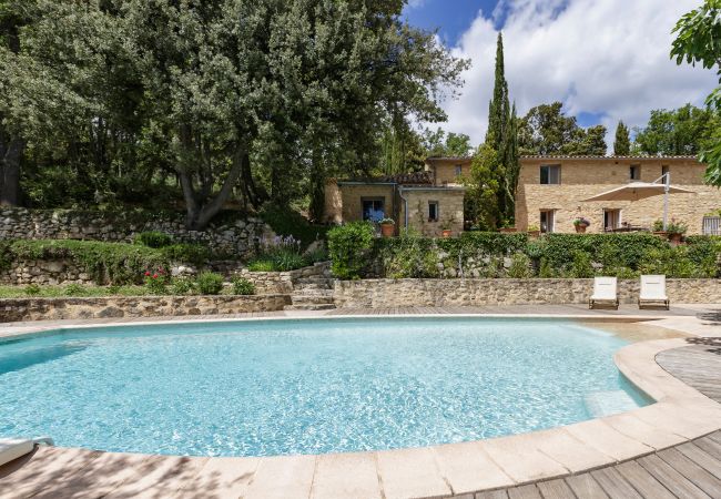 Villa in Suzette - Pool, Villa La Colline, beautiful view of Mt Ventoux Villa in Suzette - Pool, Villa La Colline, beautiful view of Mt Ventoux