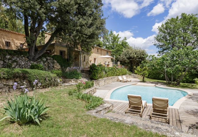 Villa in Suzette - Pool, Villa La Colline, beautiful view of Mt Ventoux Villa in Suzette - Pool, Villa La Colline, beautiful view of Mt Ventoux