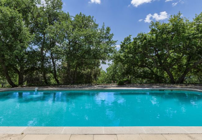 Villa in Suzette - Maison Saint Amant with pool, tennis & magnificent views of Mt Ventoux Villa in Suzette - Maison Saint Amant with pool, tennis & magnificent views of Mt Ventoux