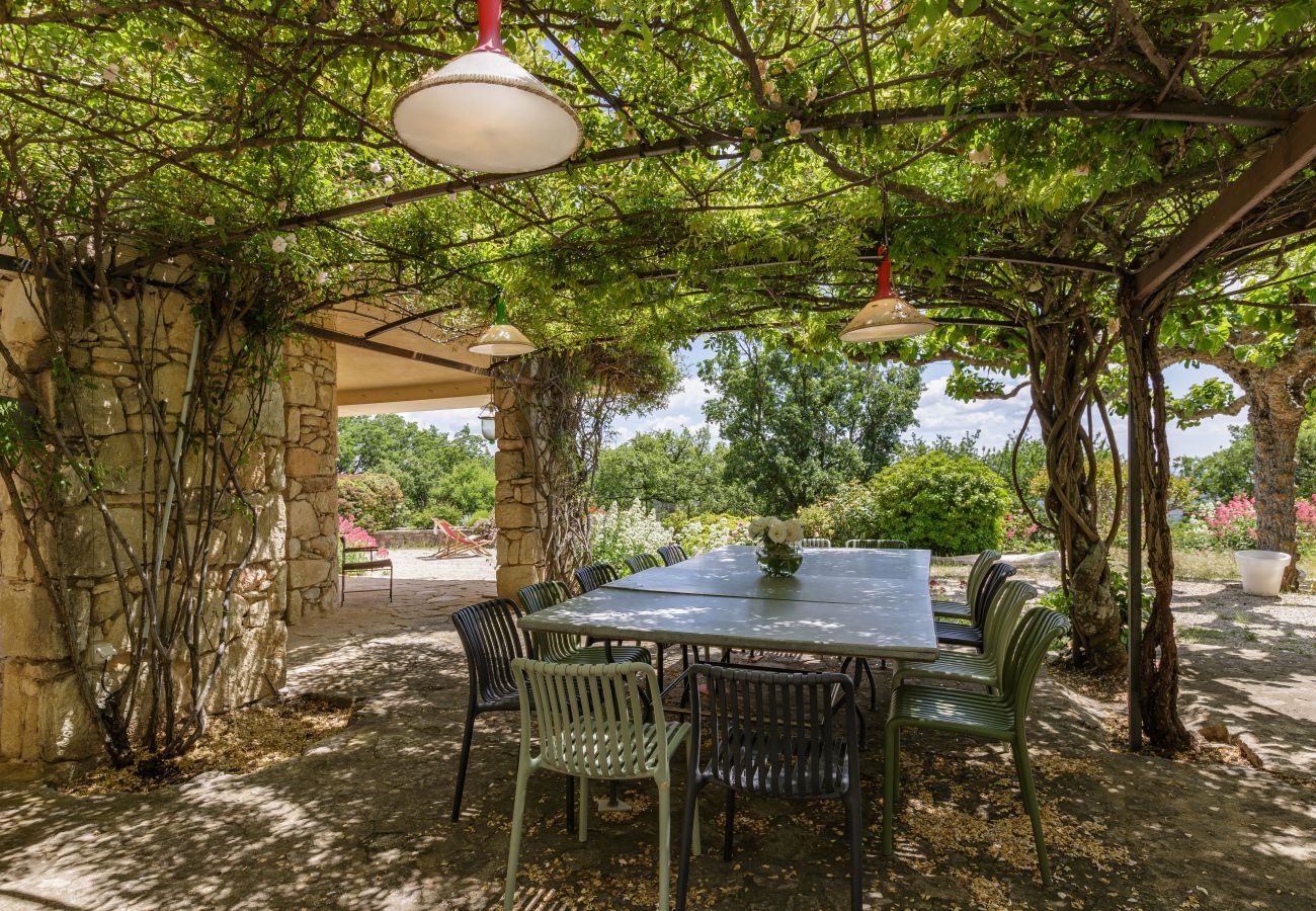 Villa in Suzette - Maison Saint Amant, pool, magnificent views, award winning vineyard 