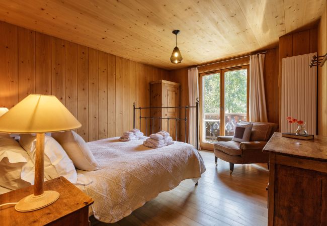 Chalet in Chamonix-Mont-Blanc - Chalet Scierie - luxury chalet with hot tub Chalet in Chamonix-Mont-Blanc - Chalet Scierie - luxury chalet with hot tub