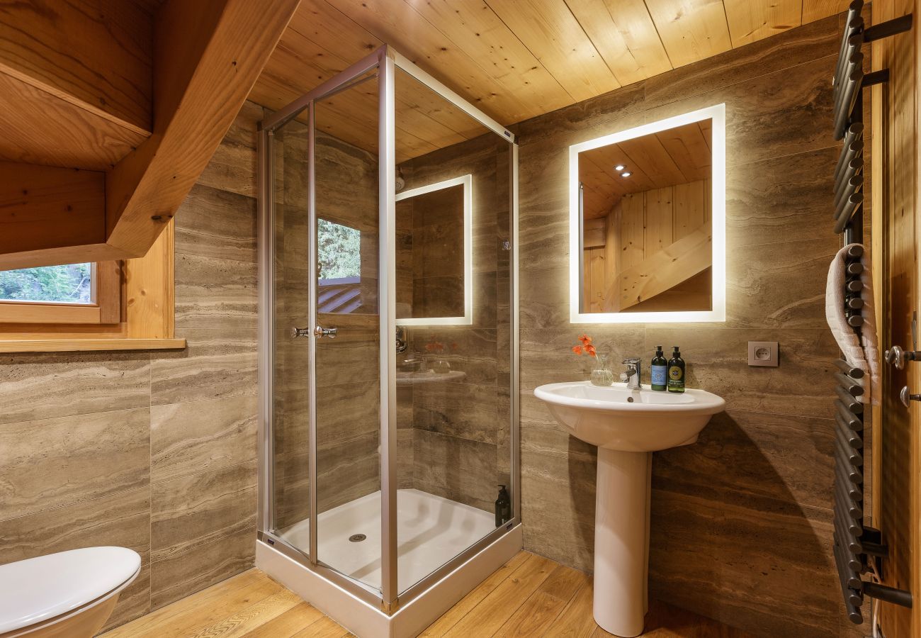 Chalet in Chamonix-Mont-Blanc - Chalet Scierie - luxury chalet with hot tub