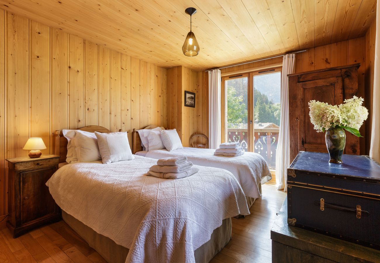 Chalet in Chamonix-Mont-Blanc - Chalet Scierie - luxury chalet with hot tub