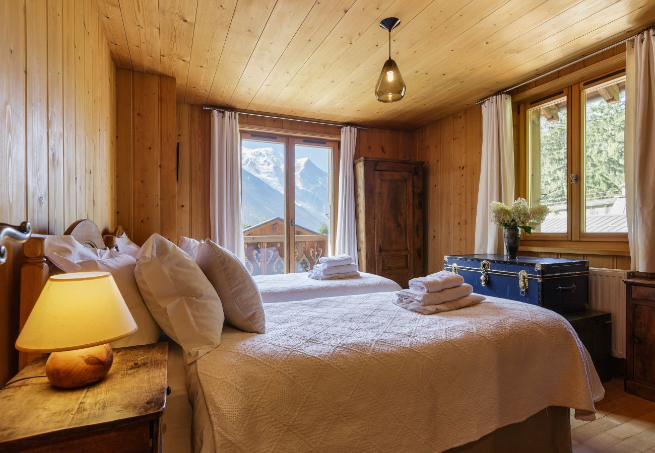 Chalet in Chamonix-Mont-Blanc - Chalet Scierie - luxury chalet with hot tub