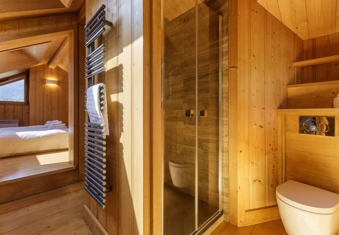 Chalet in Chamonix-Mont-Blanc - Chalet Scierie - luxury chalet with hot tub