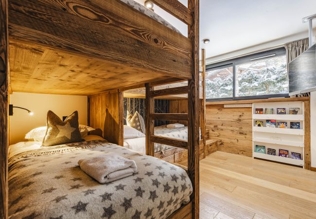 Chalet in Chamonix-Mont-Blanc - Chalet Black Squirrel luxury retreat with hot tub, sauna Chalet in Chamonix-Mont-Blanc - Chalet Black Squirrel luxury retreat with hot tub, sauna