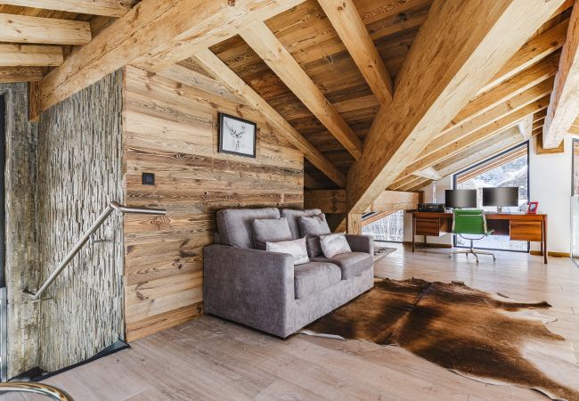 Chalet in Chamonix-Mont-Blanc - Chalet Black Squirrel luxury retreat with hot tub, sauna Chalet in Chamonix-Mont-Blanc - Chalet Black Squirrel luxury retreat with hot tub, sauna