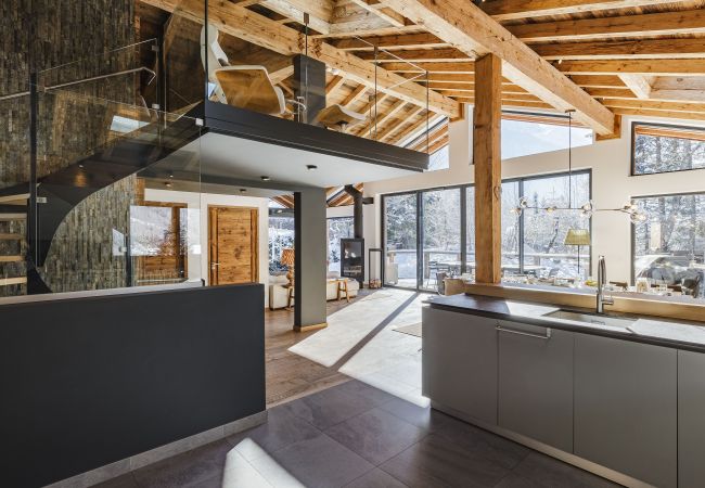 Chalet in Chamonix-Mont-Blanc - Chalet Black Squirrel luxury retreat with hot tub, sauna Chalet in Chamonix-Mont-Blanc - Chalet Black Squirrel luxury retreat with hot tub, sauna