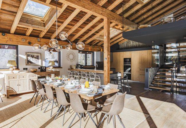 Chalet in Chamonix-Mont-Blanc - Chalet Black Squirrel luxury retreat with hot tub, sauna Chalet in Chamonix-Mont-Blanc - Chalet Black Squirrel luxury retreat with hot tub, sauna
