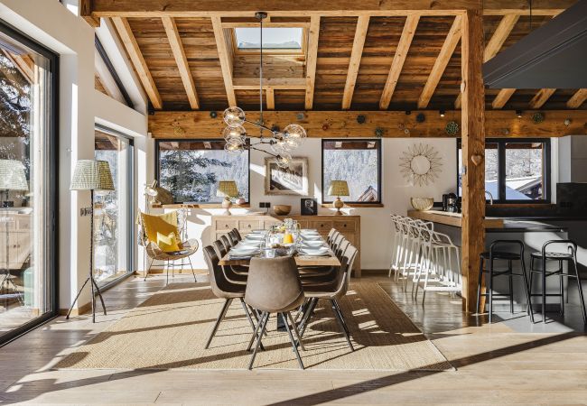 Chalet in Chamonix-Mont-Blanc - Chalet Black Squirrel luxury retreat with hot tub, sauna Chalet in Chamonix-Mont-Blanc - Chalet Black Squirrel luxury retreat with hot tub, sauna