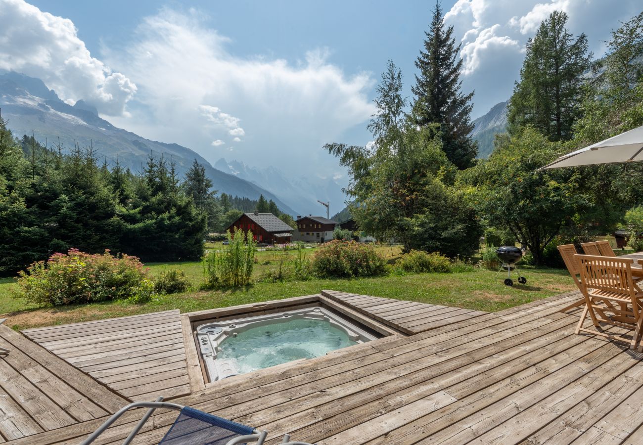Chalet in Chamonix-Mont-Blanc - Chalet Guapa, mountain escape with hot tub